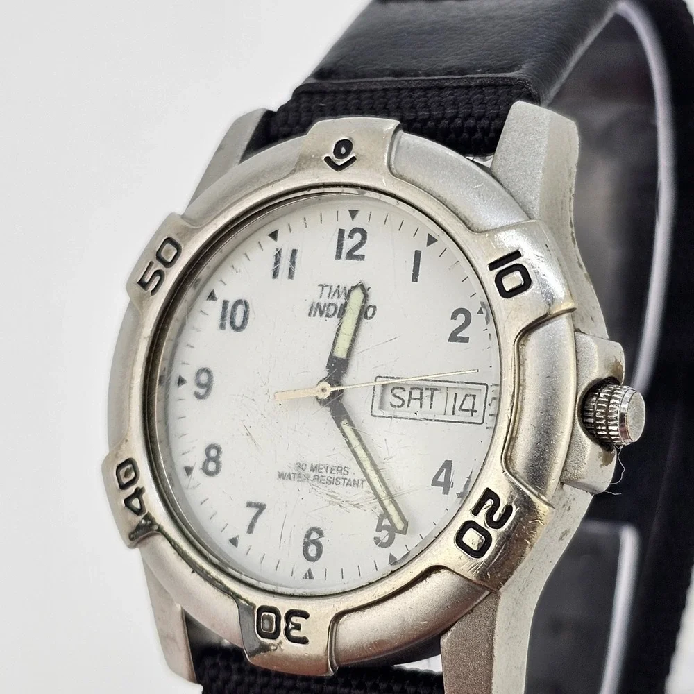 VTG Timex Men's Watch 38MM New Black Nylon Bands New Battery LIGHT‎ NOT WORKING